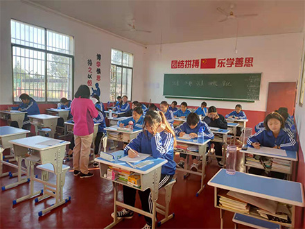 文化课程-励铮全封闭式学校
